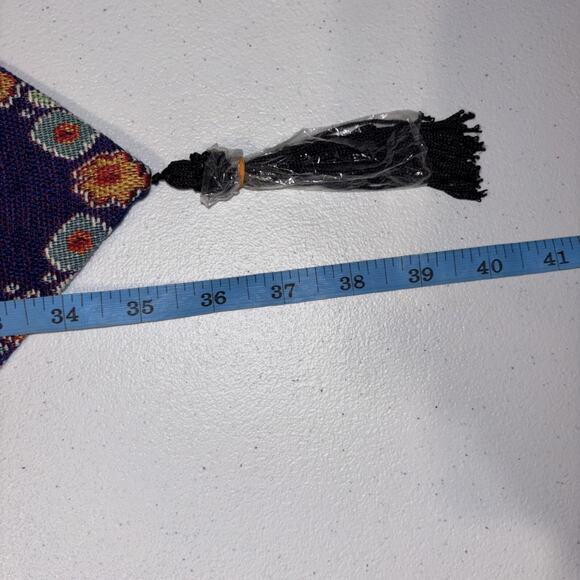 Dia De Los Muertos Day Of The Dead Wall Brocade Decor Hanging Art Skeletons NWT - Picture 4 of 5